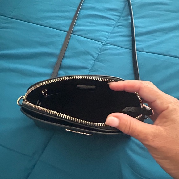 Kate Spade Black Crossbody Bag Sleek Design - Picture 2 of 3